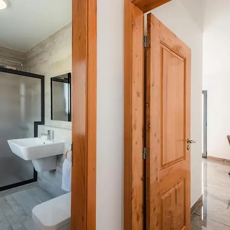 Villa Blue Sea Tower Luxury Guest With Private Heated Pools
